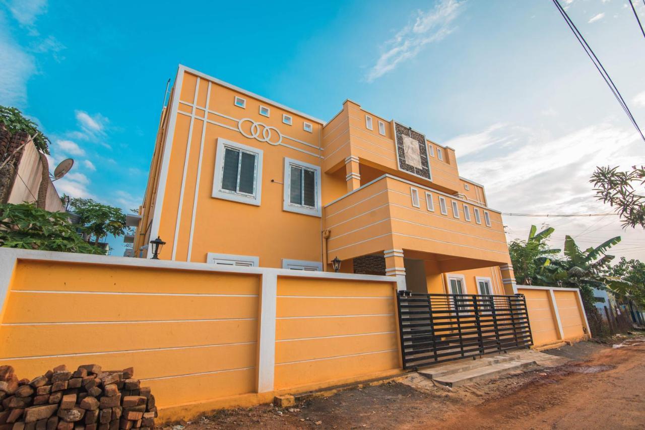 Saffron Vilva Hotel Pondicherry Exterior photo
